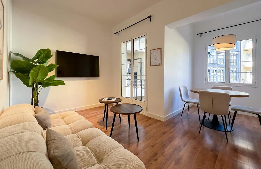 Stay Unique Apartments Balmes III-1